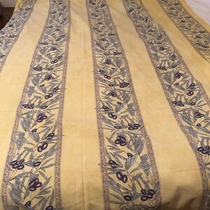 Large 114” x 56” Vent du Sud Made in France, cotton olive print tablecloth.